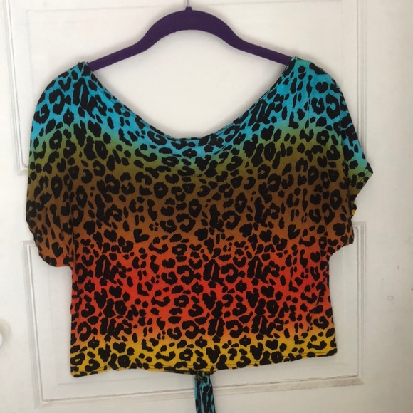 Colorful cheetah print crop top - Picture 2 of 5